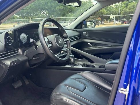 Used 2024 Hyundai Elantra Limited FWD image 7