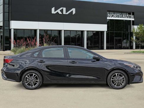 Used 2024 Kia Forte LXS image 7