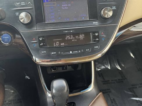 Used 2013 Toyota Avalon XLE Touring FWD image 36