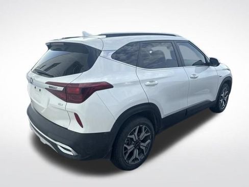 Used 2021 Kia Seltos EX AWD/4WD image 3