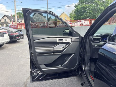 Used 2020 Ford Explorer ST w/ ST High-Performance Pack AWD/4WD image 11