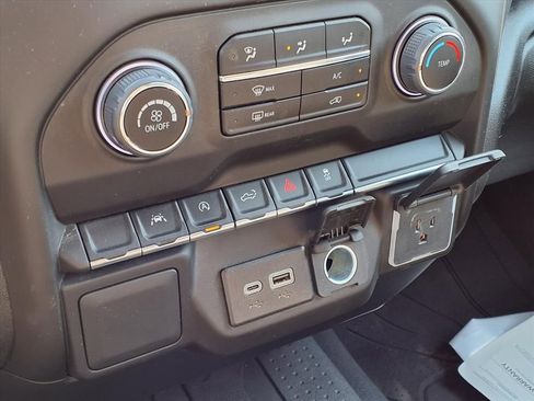 Used 2023 Chevrolet Silverado 1500 Custom image 7
