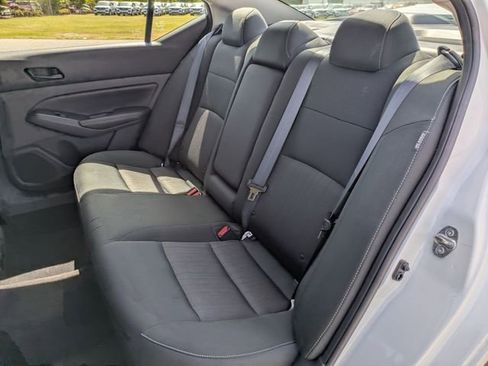 Used 2025 Nissan Altima 2.5 SV FWD image 24