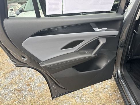 New 2026 Volkswagen Tiguan SE image 23