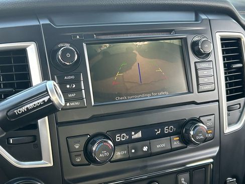 Used 2019 Nissan Titan SL w/ Midnight Edition AWD/4WD image 23