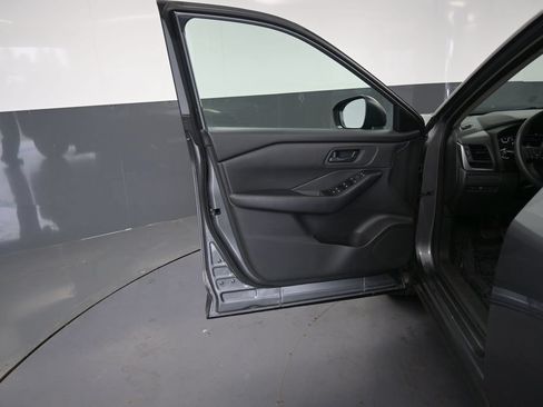 Used 2024 Nissan Rogue S FWD image 20