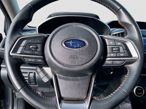 Used 2022 Subaru Crosstrek 2.0i Premium w/ Moonroof Package image 11