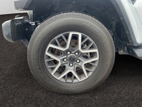 Used 2024 Jeep Wrangler Unlimited Sahara AWD/4WD image 14