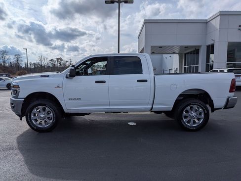 New 2026 RAM 2500 Big Horn AWD/4WD image 8
