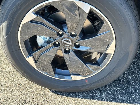 New 2026 Nissan Rogue SV w/ SV Premium Package image 9