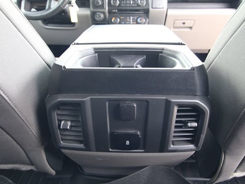 Used 2018 Ford F150 XLT w/ Equipment Group 302A Luxury AWD/4WD image 39