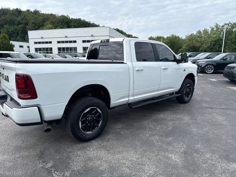 Used 2025 RAM 2500 Laramie AWD/4WD image 5