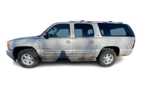 Used 2006 GMC Yukon XL SLT w/ SLT Preferred Equipment Group image 2