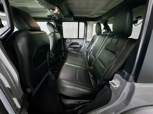 Used 2022 Jeep Wrangler Sahara image 26