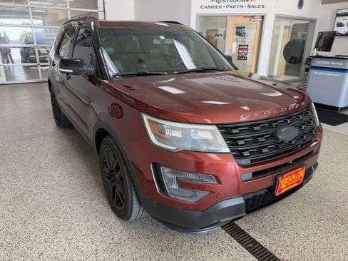 Used 2016 Ford Explorer Sport w/ Equipment Group 401A AWD/4WD image 4