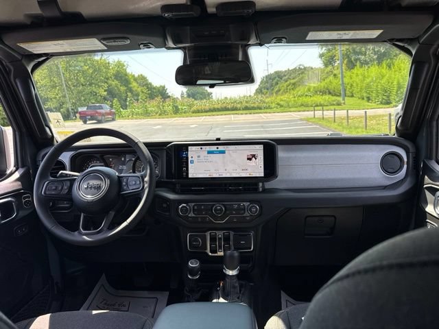 New 2026 Jeep Gladiator Sport AWD/4WD image 12