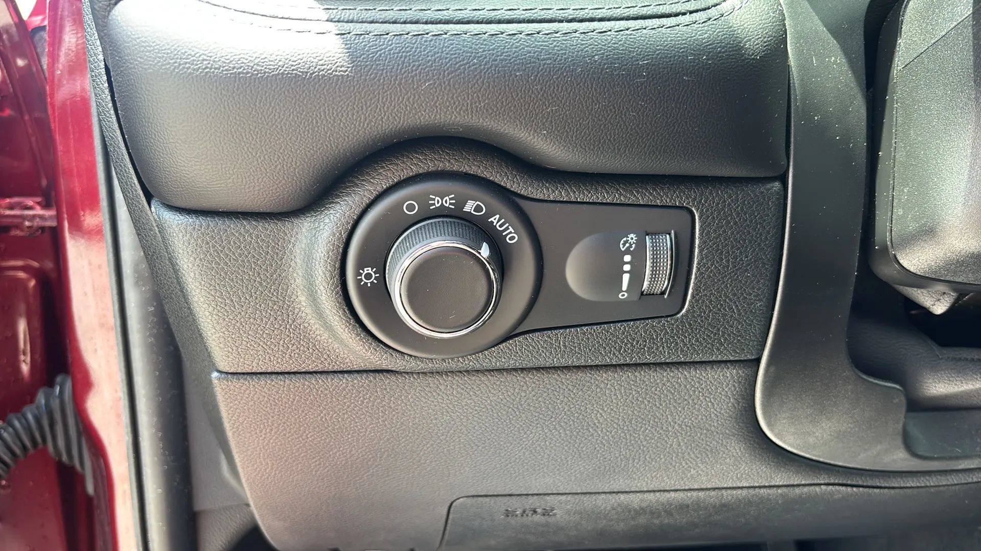 Used 2023 Dodge Durango SXT AWD/4WD image 21