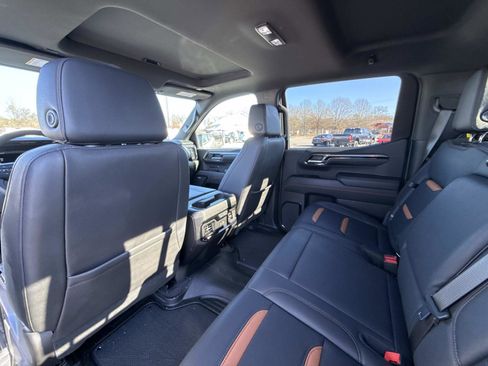 Used 2024 GMC Sierra 1500 AT4 w/ Technology Package image 19