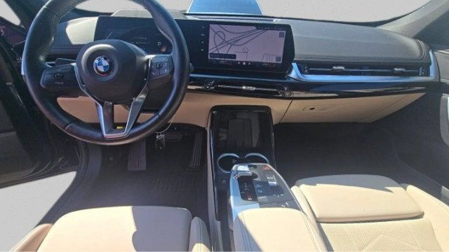 Used 2025 BMW X1 xDrive28i w/ Technology Package AWD/4WD image 6
