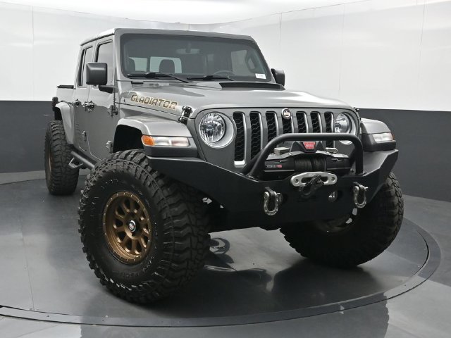 Used 2020 Jeep Gladiator Overland AWD/4WD image 1