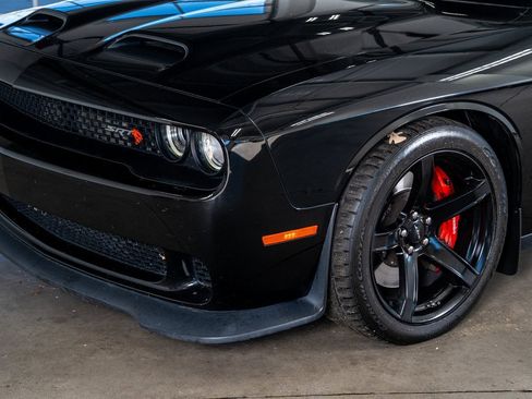 Used 2019 Dodge Challenger SRT Hellcat Redeye image 12