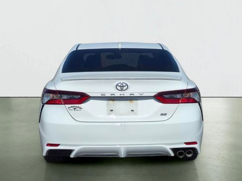 Used 2021 Toyota Camry SE w/ Carpet Mat Package (TMS) FWD image 5