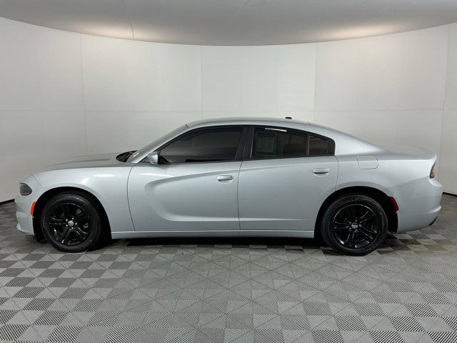 Used 2019 Dodge Charger SXT RWD image 8