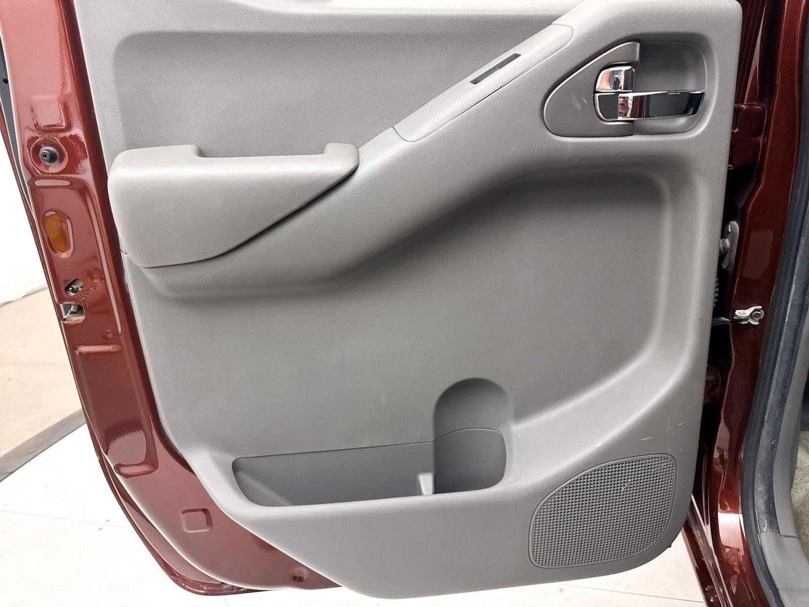 Used 2017 Nissan Frontier SV RWD image 22