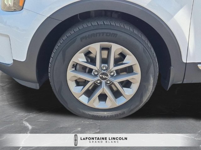 Used 2023 Kia Telluride LX FWD image 33
