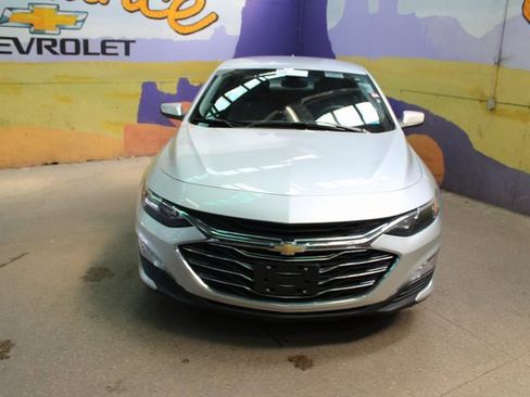 Used 2022 Chevrolet Malibu LT image 3