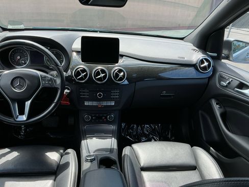 Used 2017 Mercedes-Benz B 250e image 16
