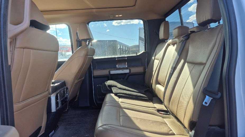 Used 2022 Ford F350 Lariat w/ Lariat Ultimate Package AWD/4WD image 7