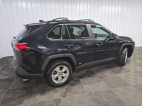 Used 2019 Toyota RAV4 XLE w/ Convenience Package AWD/4WD image 3