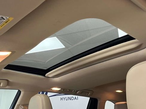 Used 2018 Toyota Highlander Limited AWD/4WD image 15