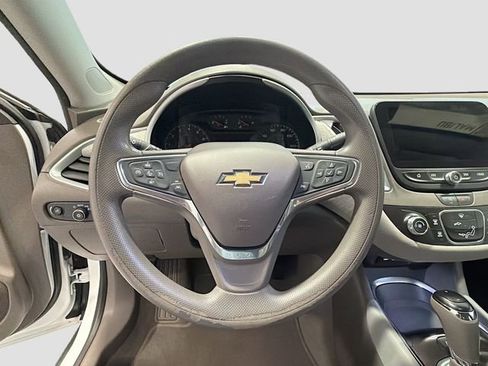 Used 2020 Chevrolet Malibu LS w/ Driver Confidence Package II image 10