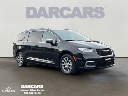 Used 2023 Chrysler Pacifica Pinnacle