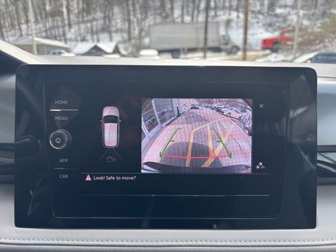 Used 2025 Volkswagen Taos S image 23