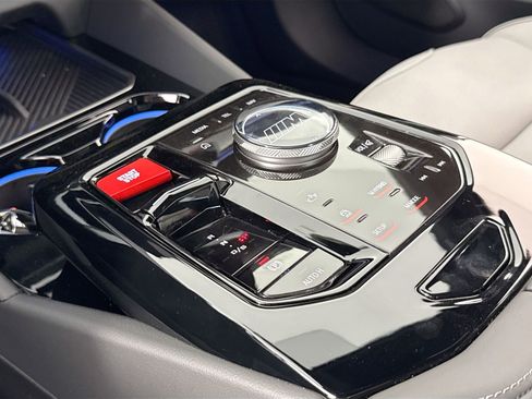 Used 2025 BMW M5 w/ Carbon Package AWD/4WD image 15