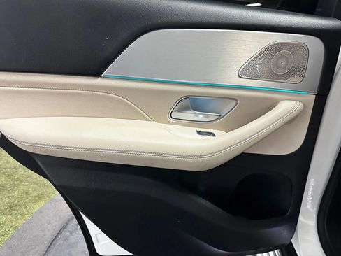 Used 2023 Mercedes-Benz GLE 350 GLE 350 4MATIC Sport Utility 4 w/ Premium Package image 16