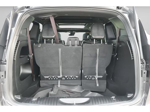 Used 2023 Chrysler Pacifica Limited w/ S Appearance Package AWD/4WD image 13