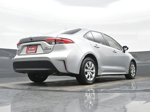 Used 2023 Toyota Corolla LE image 28