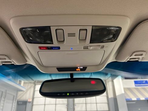 Used 2016 Subaru Legacy 2.5i Premium w/ Moonroof Package AWD/4WD image 30