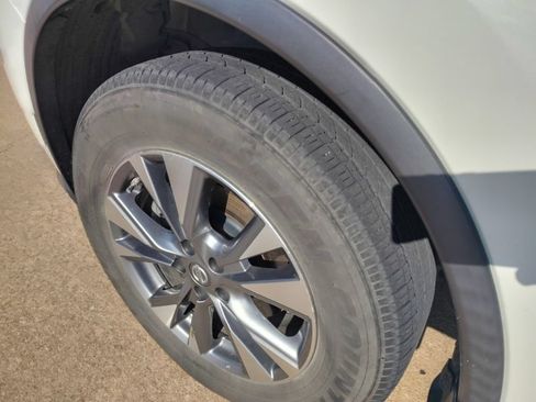 Used 2015 Nissan Murano S FWD image 10