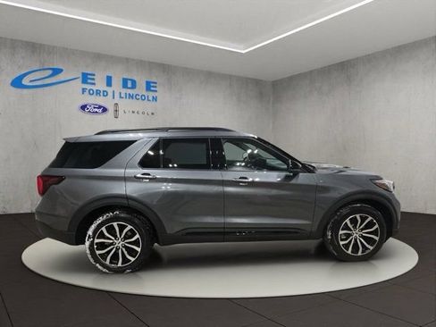 New 2026 Ford Explorer ST-Line AWD/4WD image 4