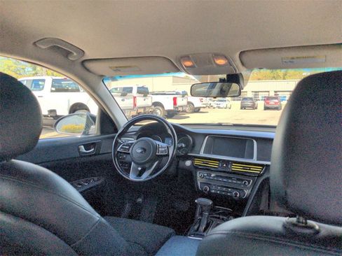 Used 2020 Kia Optima S image 30