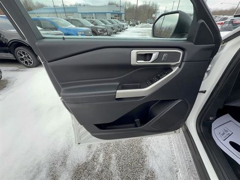 Certified 2023 Ford Explorer XLT image 11