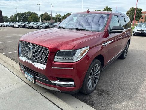Used 2019 Lincoln Navigator Select w/ Technology Package AWD/4WD image 4