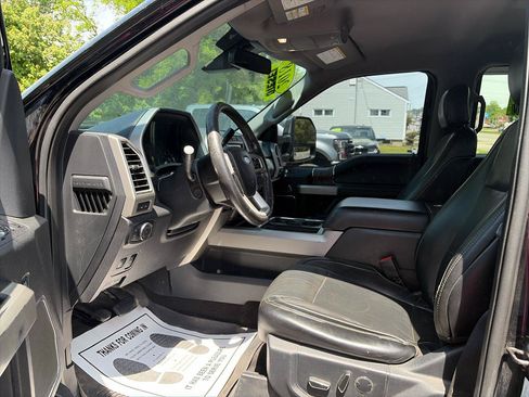 Used 2018 Ford F250 Lariat w/ Lariat Ultimate Package AWD/4WD image 9