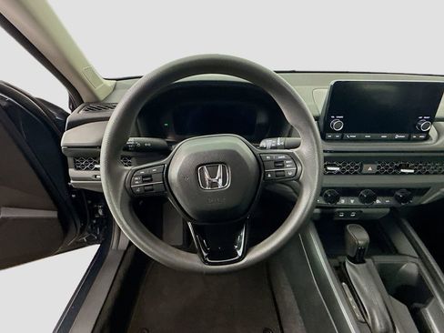 Used 2023 Honda Accord EX image 10