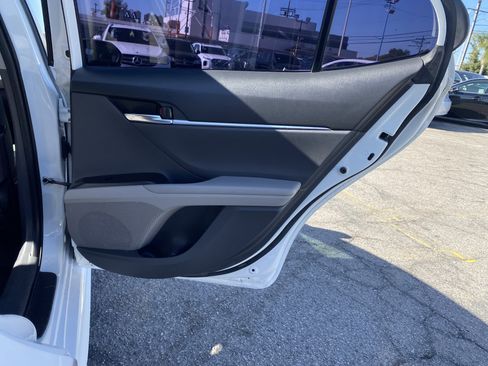 Used 2022 Toyota Camry SE image 20